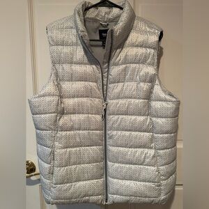 GAP Light Gray Patterned Puffer Vest, women's size XL